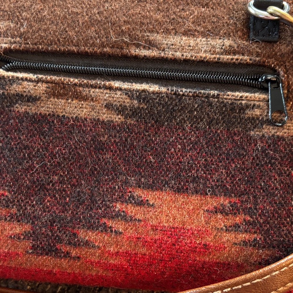 Pendleton Red and Tan Crossbody Bag - Picture 8 of 10